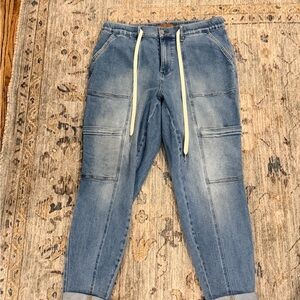 Judy Blue Light Blue Ankle Jeans